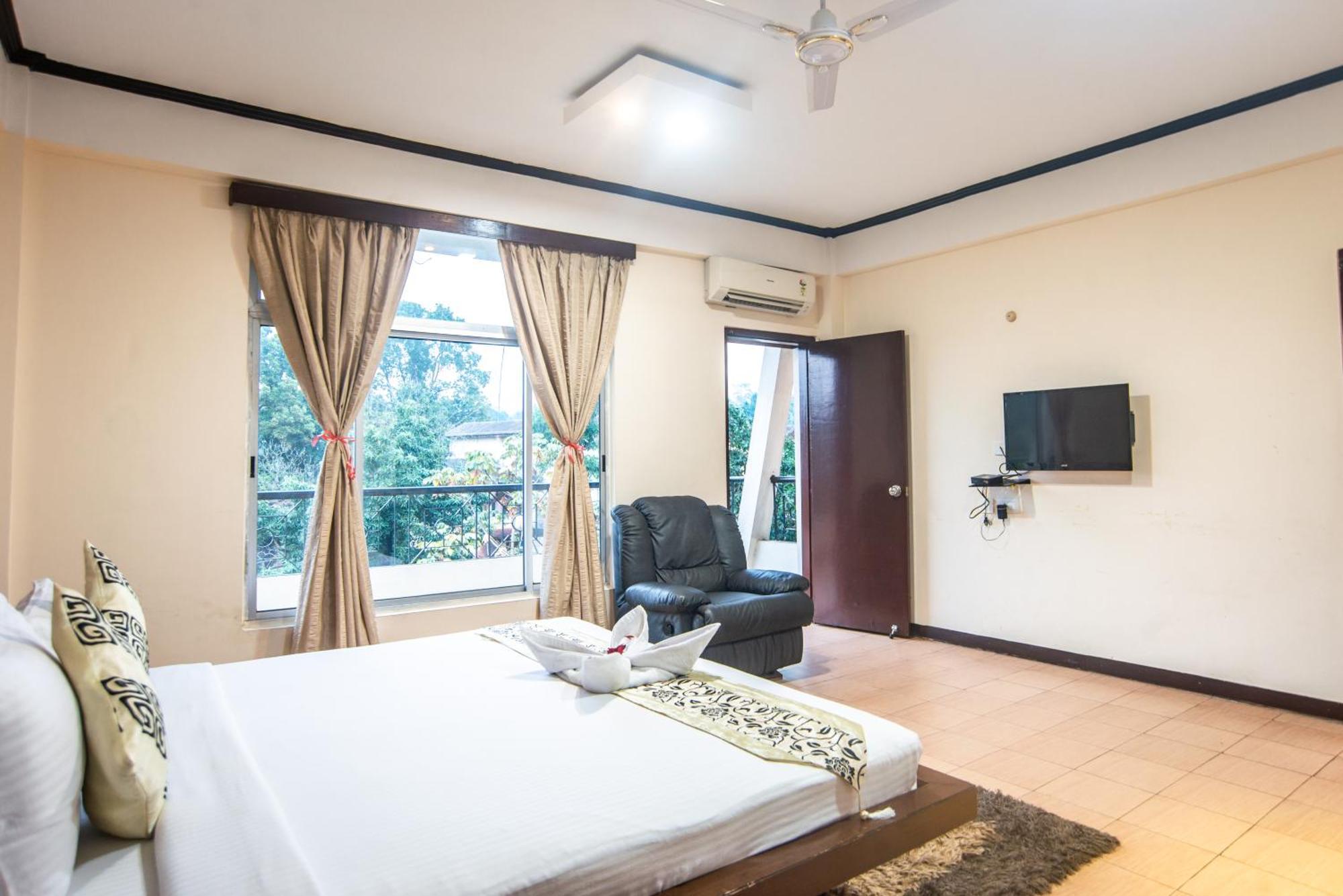Polo Tura Hotel Bagian luar foto
