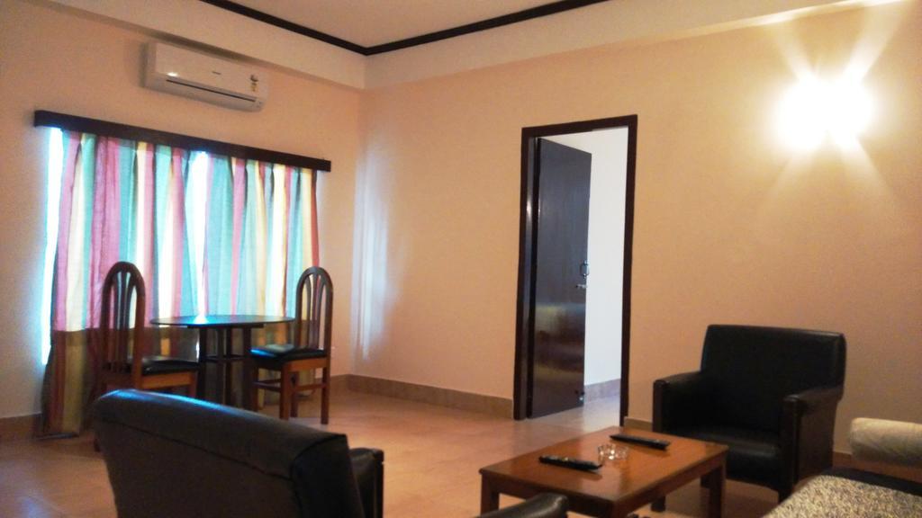 Polo Tura Hotel Ruang foto